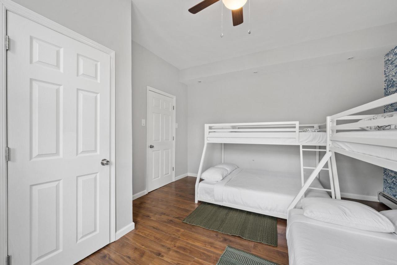 The Rainforest I Sleeps 16 20m To Nyc Free Parking Hébergement de vacances New York